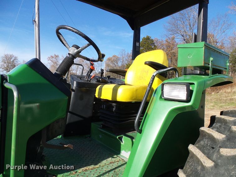 image for item DG5508 1993 John Deere 6200 tractor