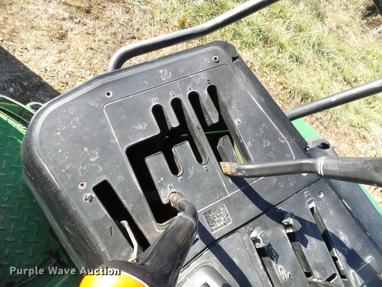 image for item DG5508 1993 John Deere 6200 tractor