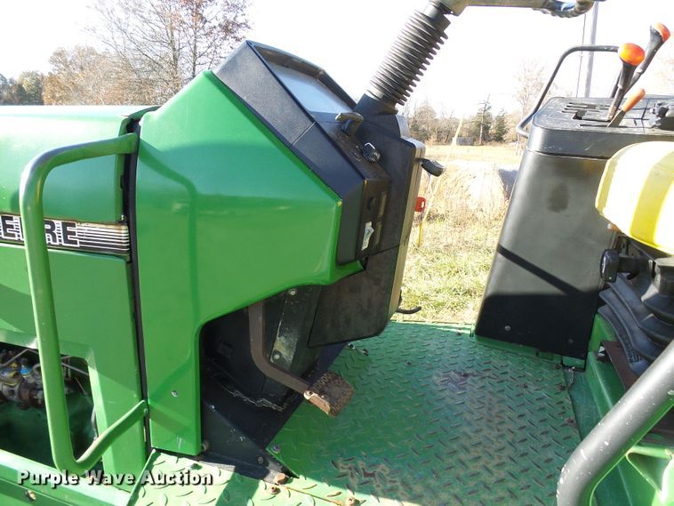 image for item DG5508 1993 John Deere 6200 tractor