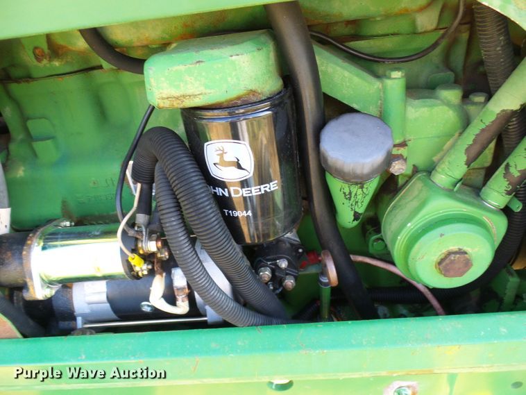 image for item DG5508 1993 John Deere 6200 tractor