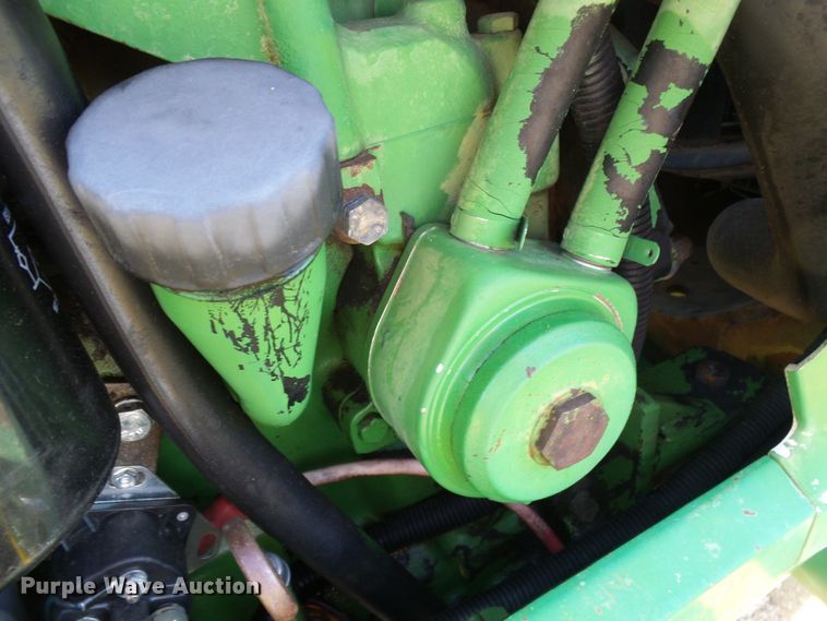 image for item DG5508 1993 John Deere 6200 tractor