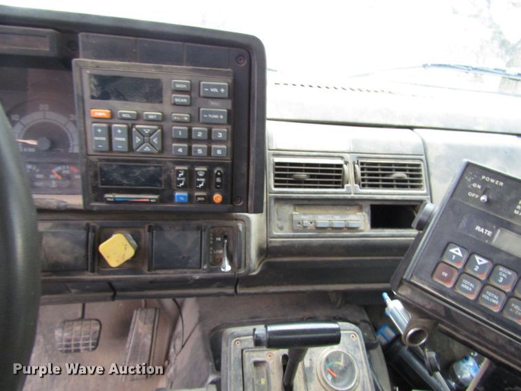 image for item DG6688 1994 Chevrolet Kodiak C6500 applicator truck