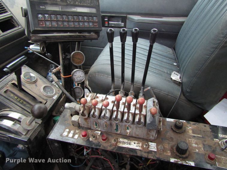 image for item DG6688 1994 Chevrolet Kodiak C6500 applicator truck