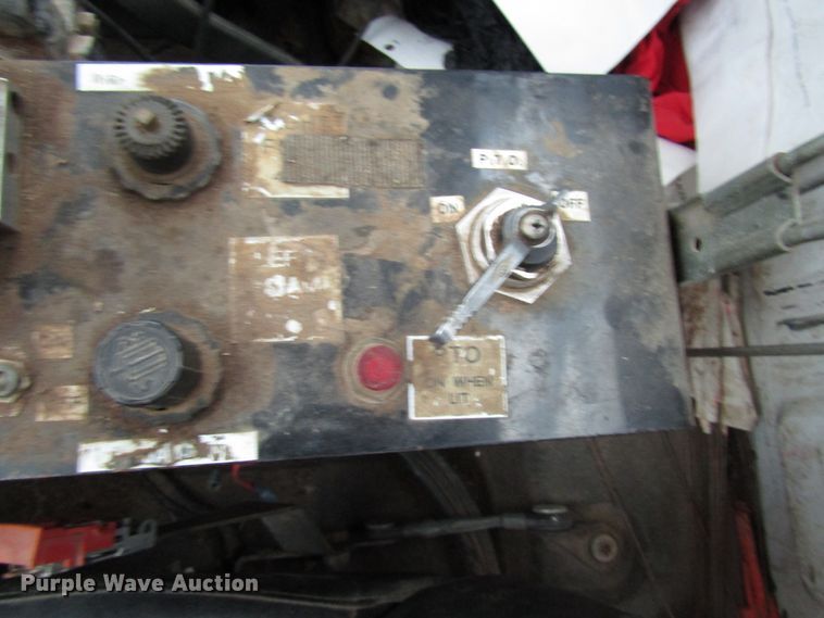 image for item DG6688 1994 Chevrolet Kodiak C6500 applicator truck