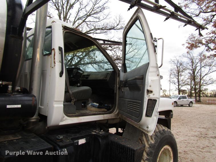 image for item DG6688 1994 Chevrolet Kodiak C6500 applicator truck