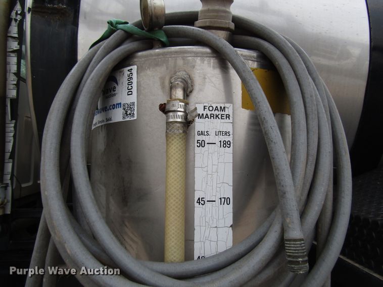 image for item DG6688 1994 Chevrolet Kodiak C6500 applicator truck