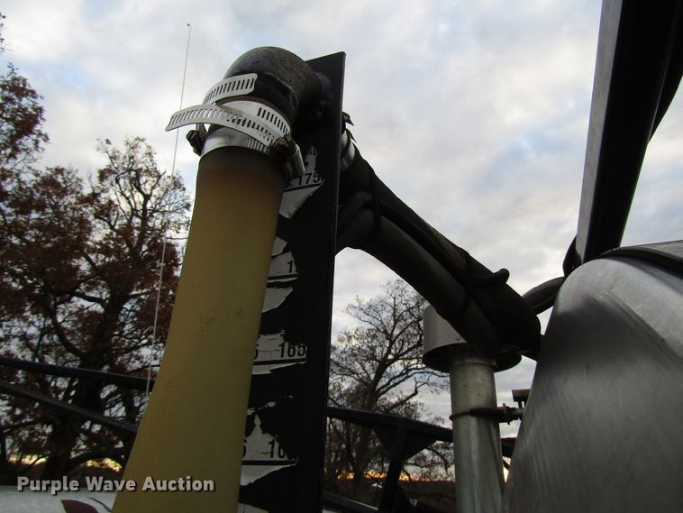 image for item DG6688 1994 Chevrolet Kodiak C6500 applicator truck