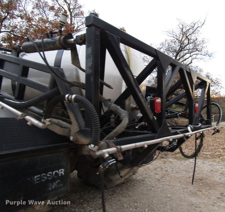 image for item DG6688 1994 Chevrolet Kodiak C6500 applicator truck