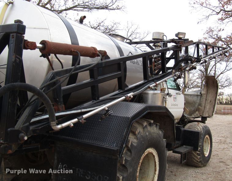 image for item DG6688 1994 Chevrolet Kodiak C6500 applicator truck