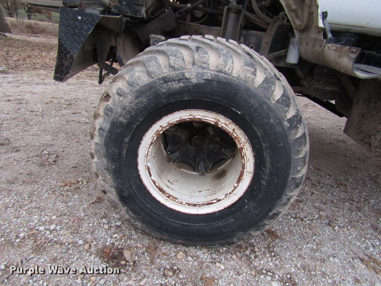 image for item DG6688 1994 Chevrolet Kodiak C6500 applicator truck