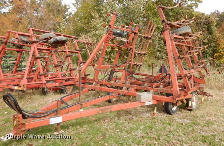 image for item DH2223 Hesston 2210 field cultivator