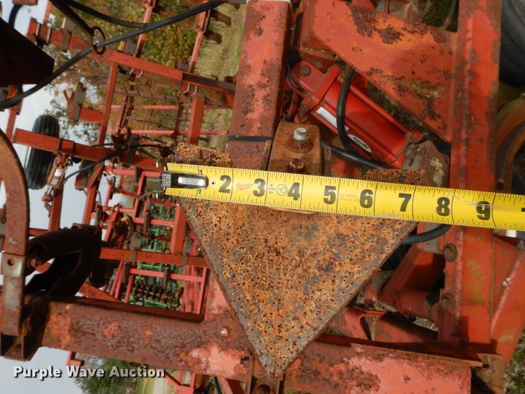 image for item DH2223 Hesston 2210 field cultivator