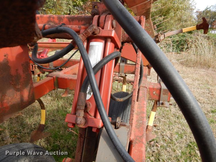 image for item DH2223 Hesston 2210 field cultivator