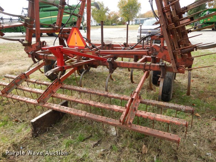 image for item DH2223 Hesston 2210 field cultivator
