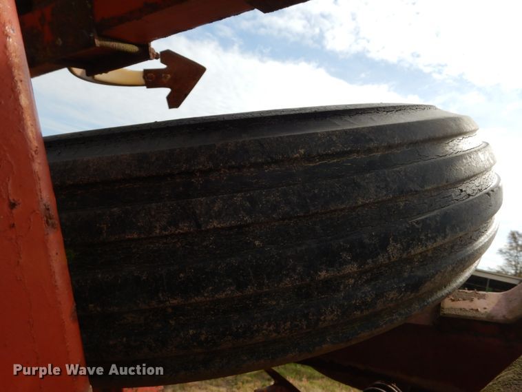 image for item DH2223 Hesston 2210 field cultivator