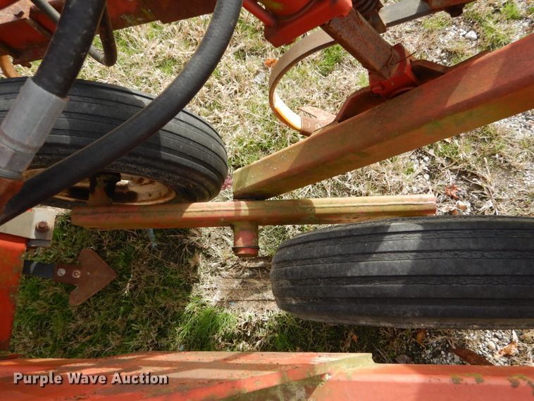 image for item DH2223 Hesston 2210 field cultivator