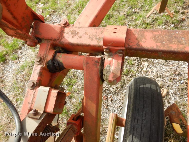 image for item DH2223 Hesston 2210 field cultivator