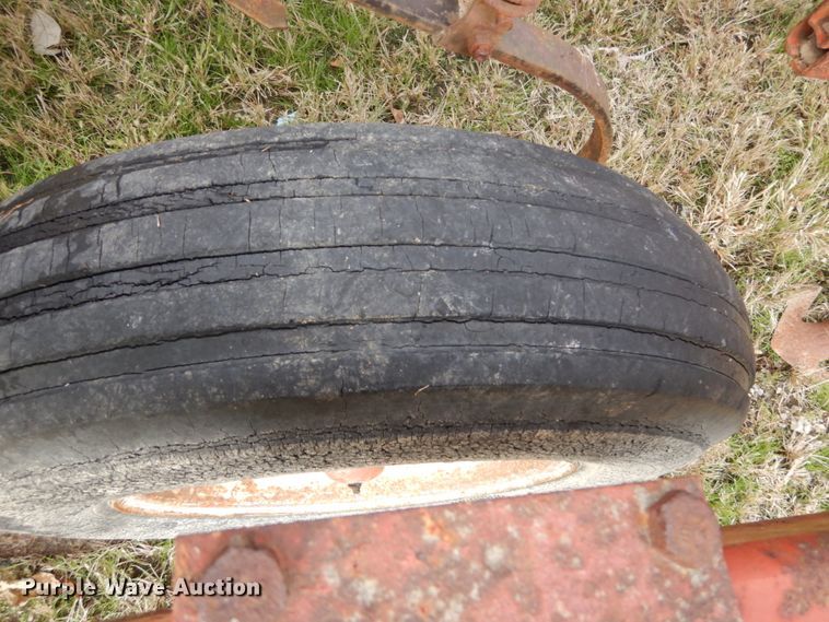 image for item DH2223 Hesston 2210 field cultivator