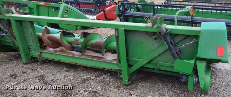 image for item DH2226 1995 John Deere 693 corn head