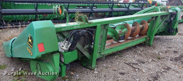 image for item DH2226 1995 John Deere 693 corn head
