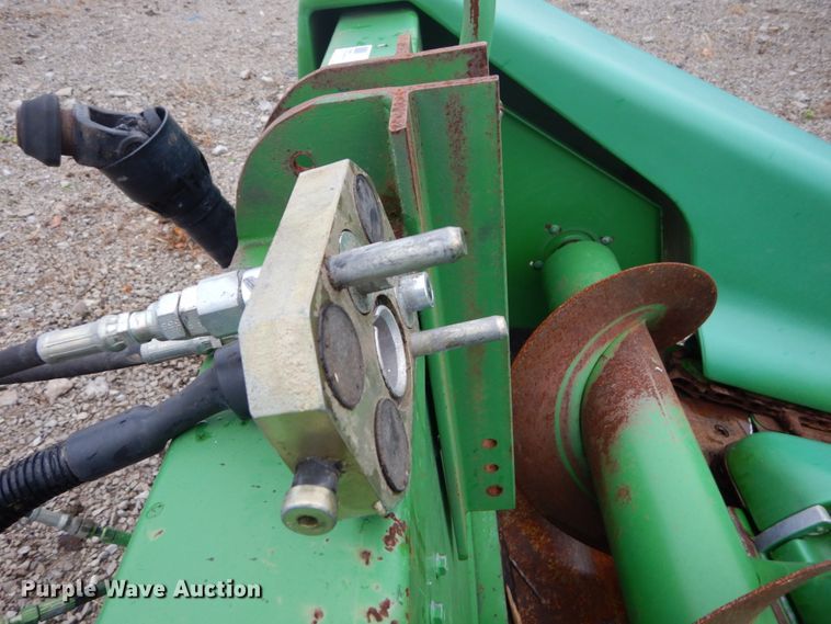 image for item DH2226 1995 John Deere 693 corn head