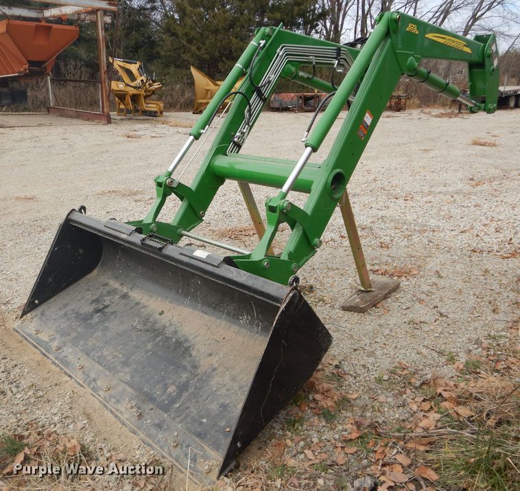 image for item DH2732 John Deere 673 loader