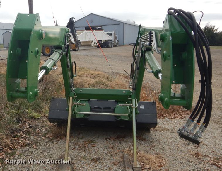 image for item DH2732 John Deere 673 loader