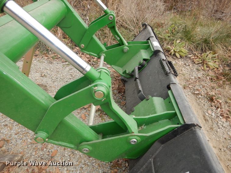 image for item DH2732 John Deere 673 loader