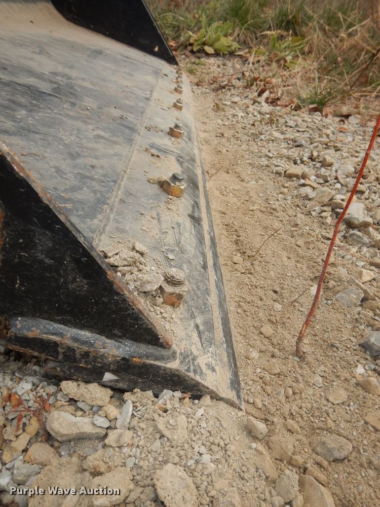 image for item DH2732 John Deere 673 loader