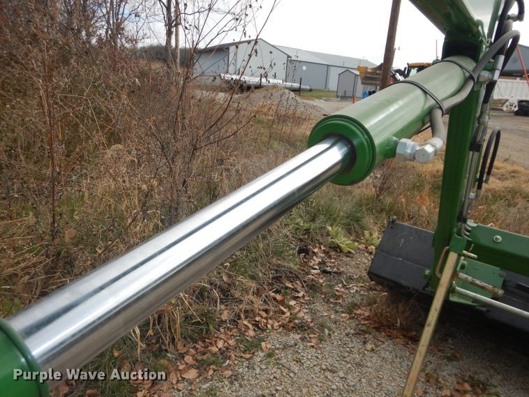 image for item DH2732 John Deere 673 loader