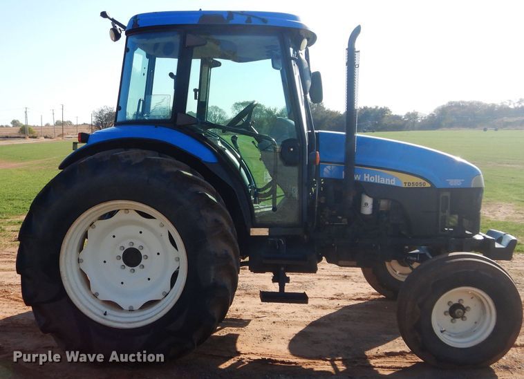 image for item DH3627 2009 New Holland TD5050 tractor