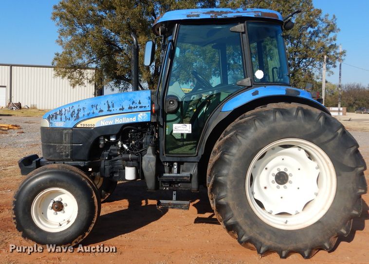 image for item DH3627 2009 New Holland TD5050 tractor