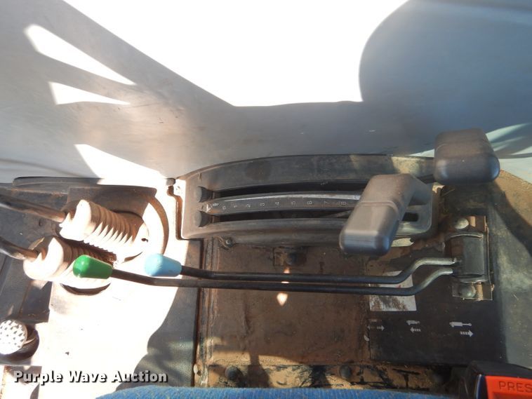 image for item DH3627 2009 New Holland TD5050 tractor