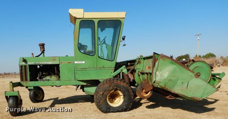 image for item DH3630 1975 John Deere 2270 windrower