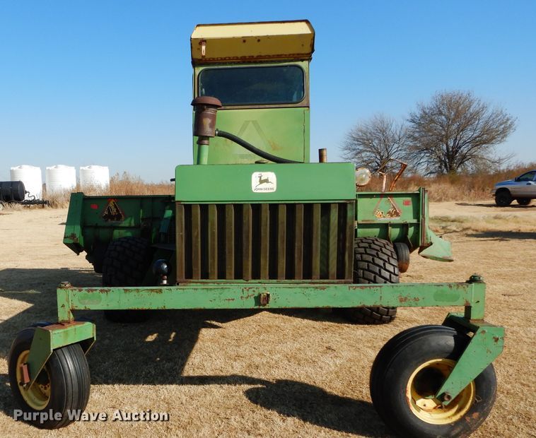 image for item DH3630 1975 John Deere 2270 windrower