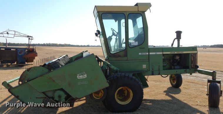 image for item DH3630 1975 John Deere 2270 windrower
