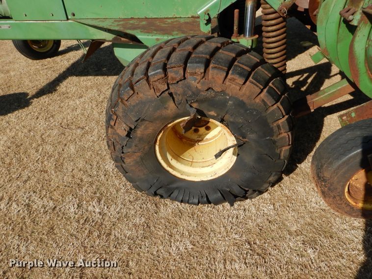 image for item DH3630 1975 John Deere 2270 windrower