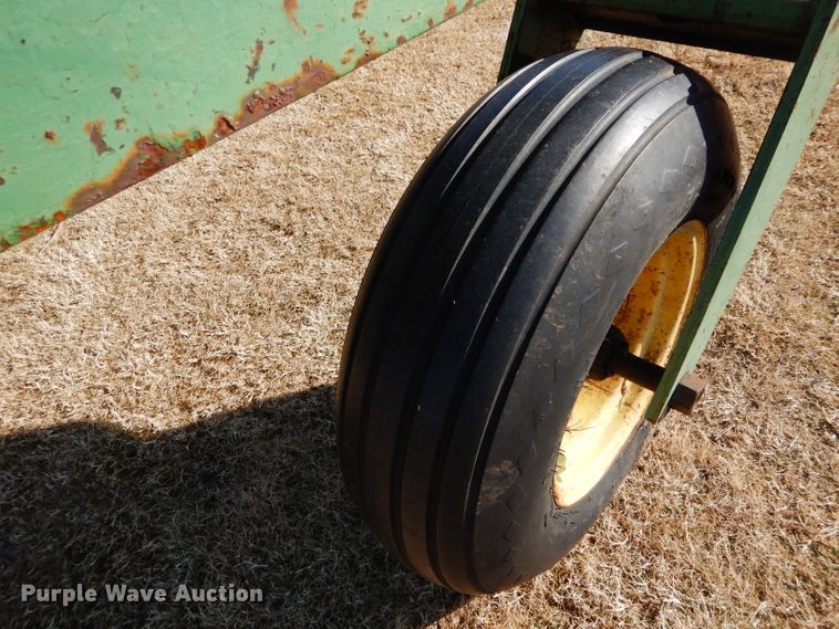 image for item DH3630 1975 John Deere 2270 windrower