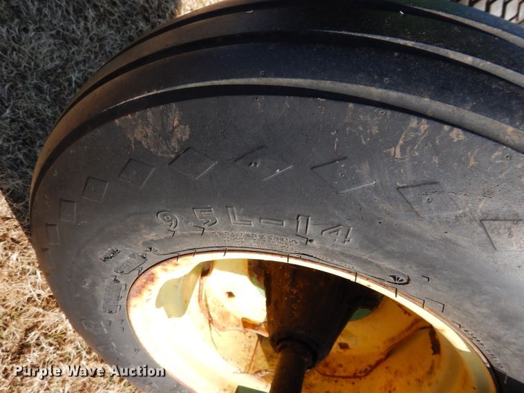 image for item DH3630 1975 John Deere 2270 windrower