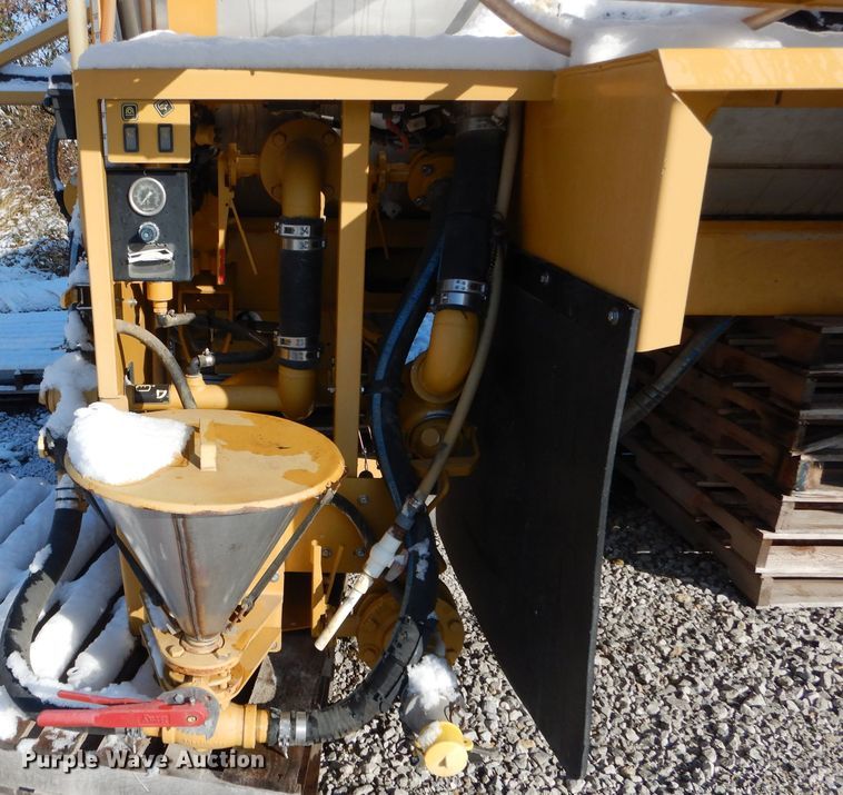 image for item DH6759 AGCO sprayer bed