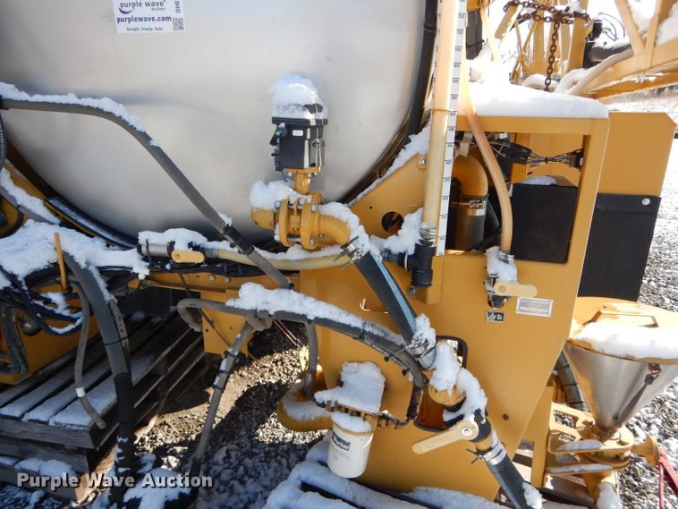 image for item DH6759 AGCO sprayer bed