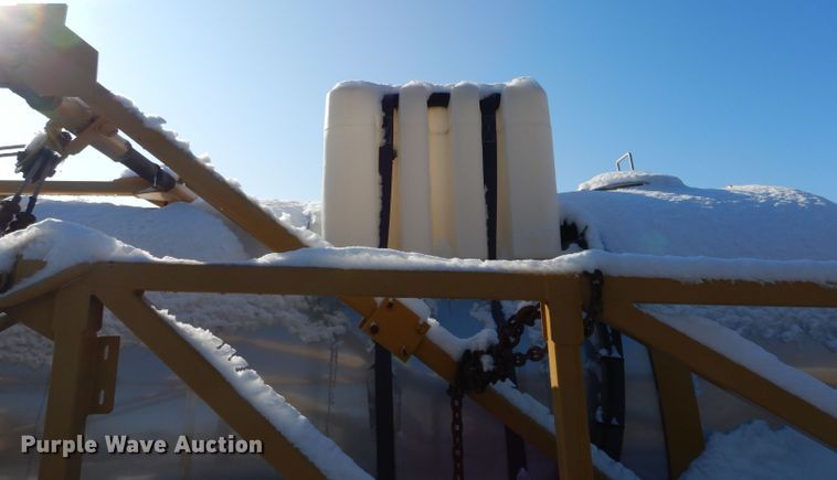 image for item DH6759 AGCO sprayer bed