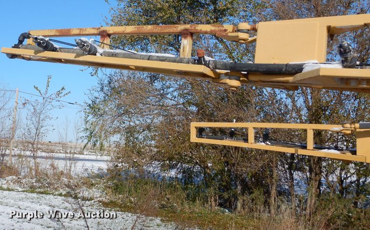 image for item DH6759 AGCO sprayer bed