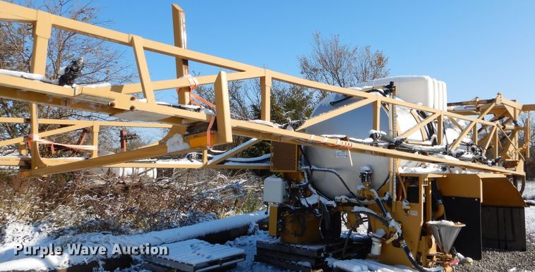 image for item DH6759 AGCO sprayer bed