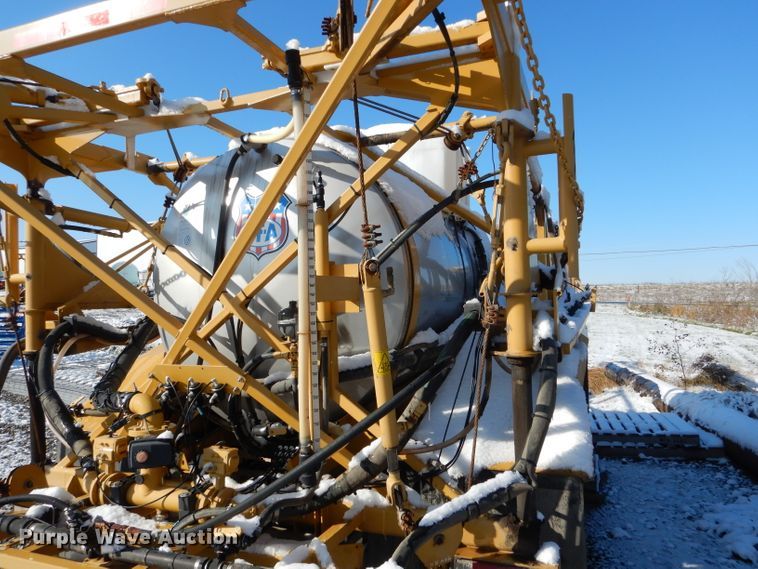 image for item DH6759 AGCO sprayer bed