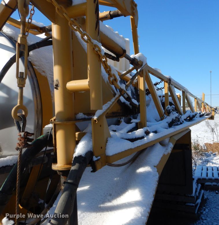 image for item DH6759 AGCO sprayer bed