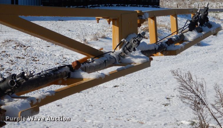 image for item DH6759 AGCO sprayer bed