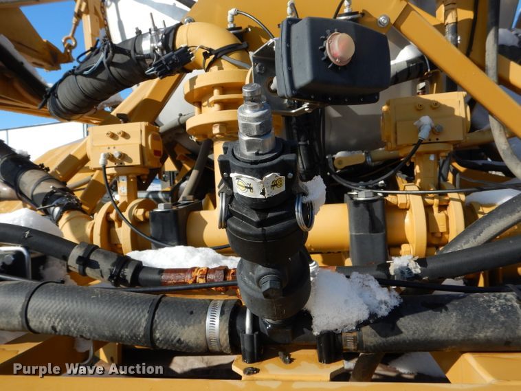 image for item DH6759 AGCO sprayer bed