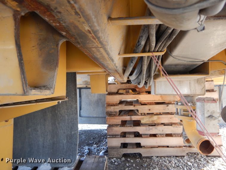 image for item DH6759 AGCO sprayer bed