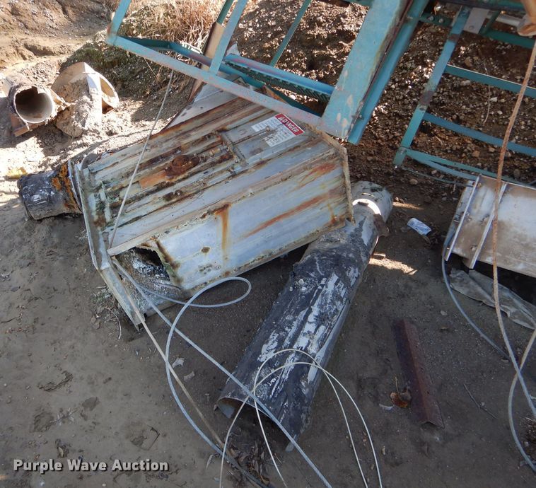 image for item DH6765 Doyle grain leg